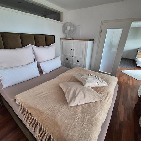 Apartament "Myharbourfront", Luxurioeses Wohnen An Der Hafenmole Rostock Zewnętrze zdjęcie