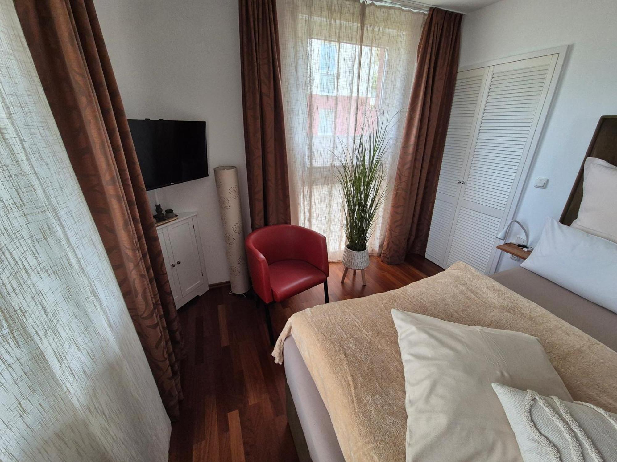 Apartament "Myharbourfront", Luxurioeses Wohnen An Der Hafenmole Rostock Zewnętrze zdjęcie