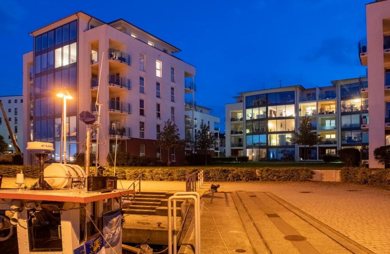 Apartament "Myharbourfront", Luxurioeses Wohnen An Der Hafenmole Rostock Zewnętrze zdjęcie